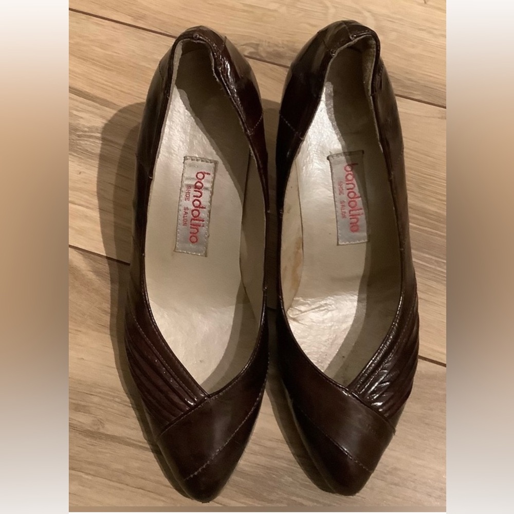 Vintage Bandolino eel skin 3” heels size 5